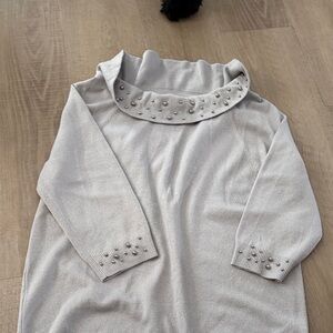 Briggs New York Light Gray Sweater with Pearl Details